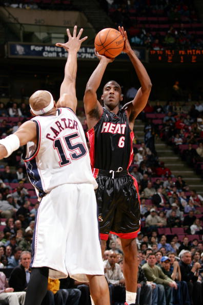 诉所有人 诉所有人